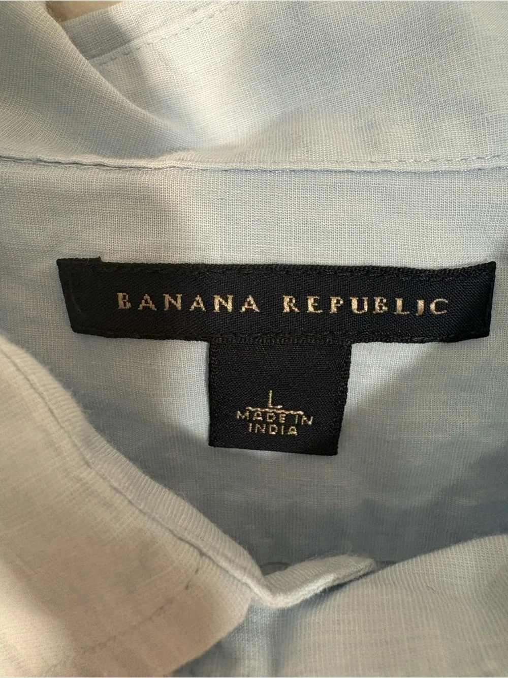 Banana Republic Light Blue Multi-Stripe Short-Sleeve Button-Down